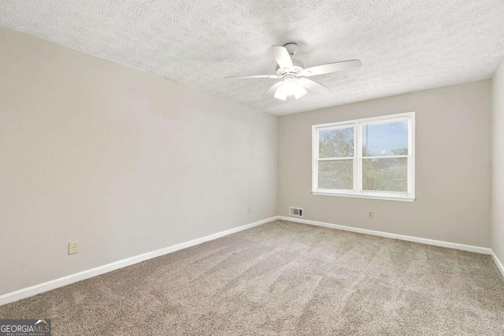 35 Helen Lane - Photo 10