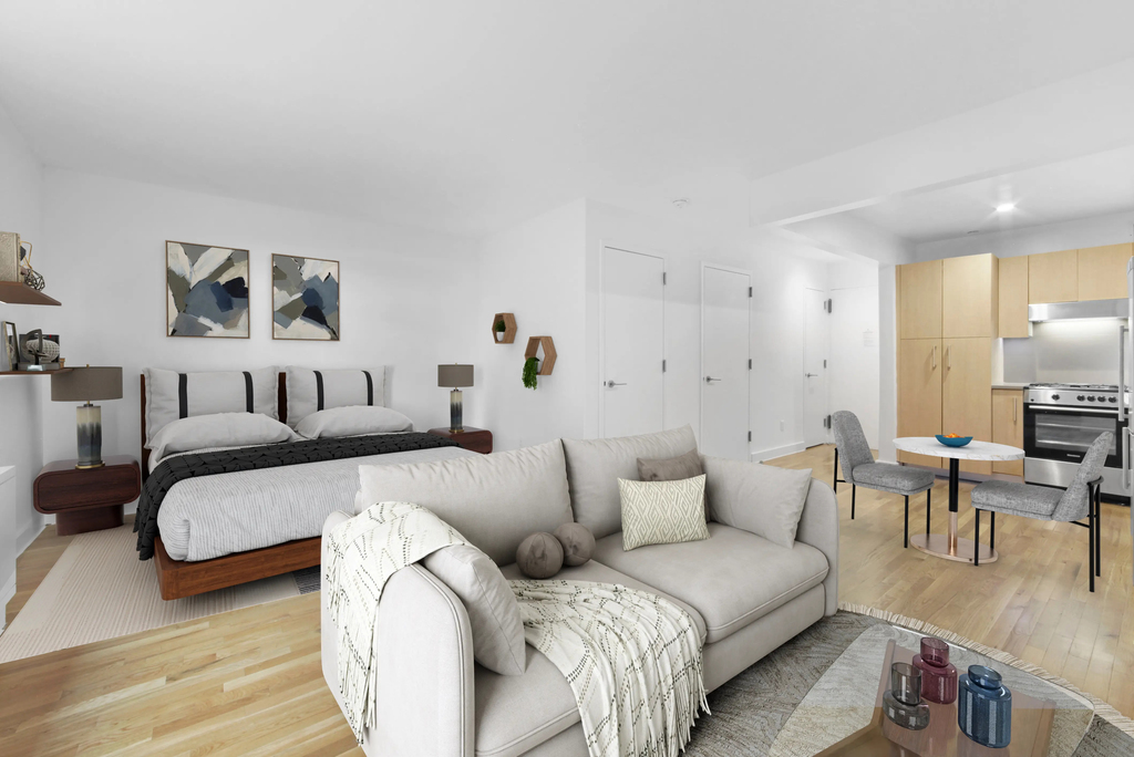 101 West 15th Street - Photo 1