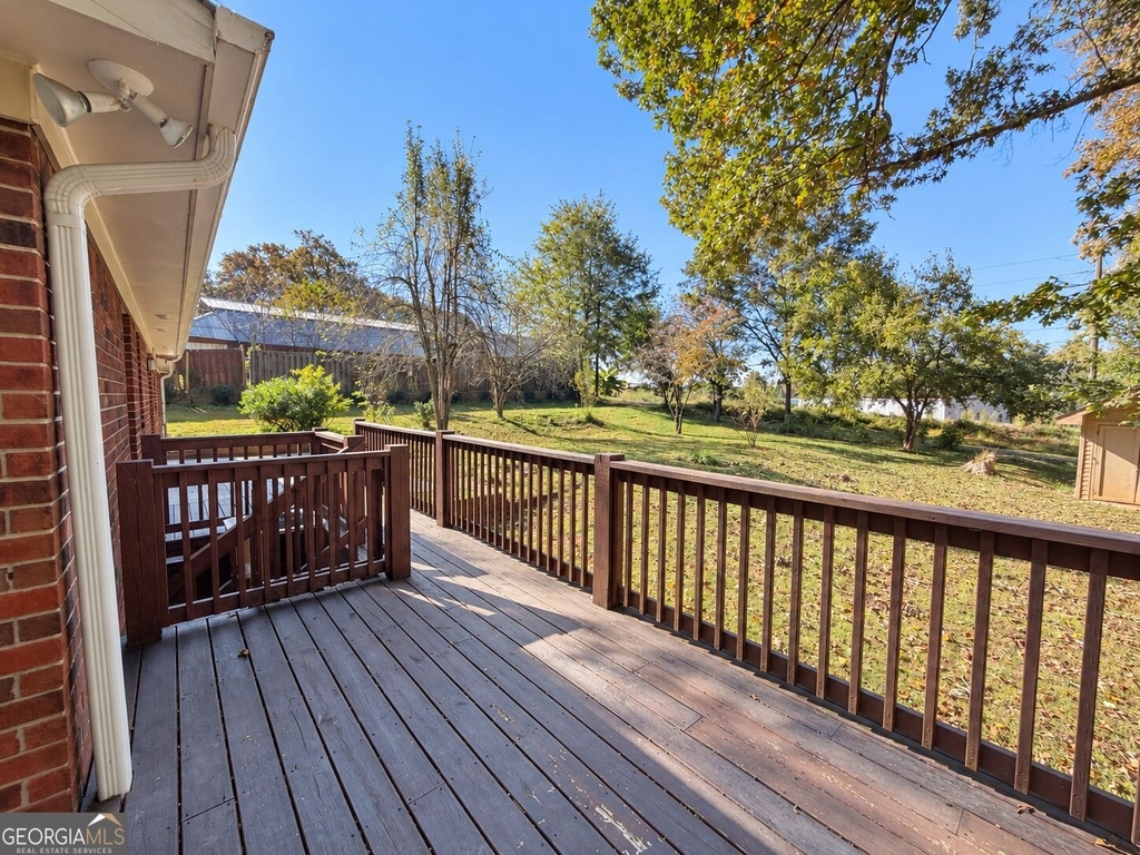 257 Linda Way - Photo 2