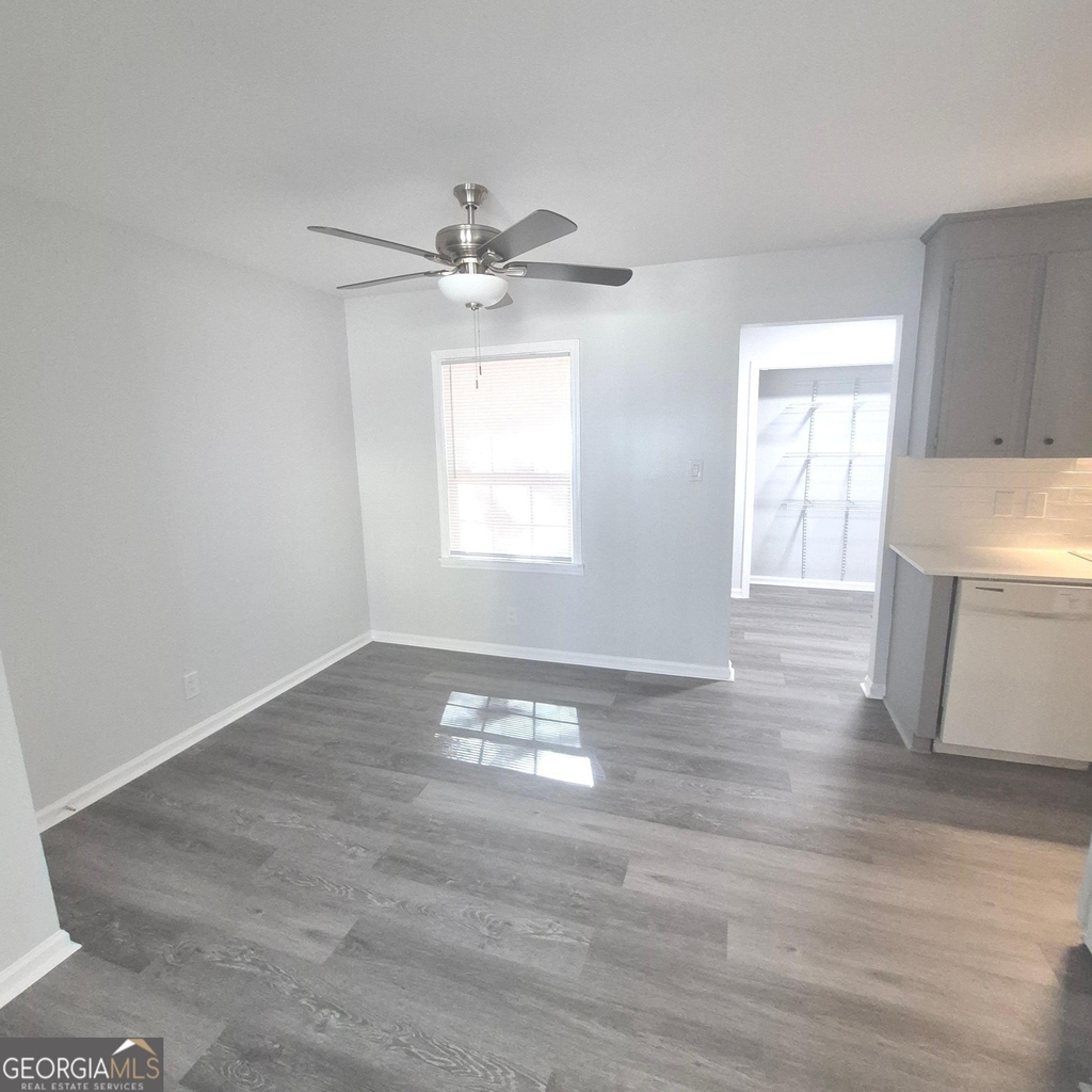 190 Springdale Court - Photo 6