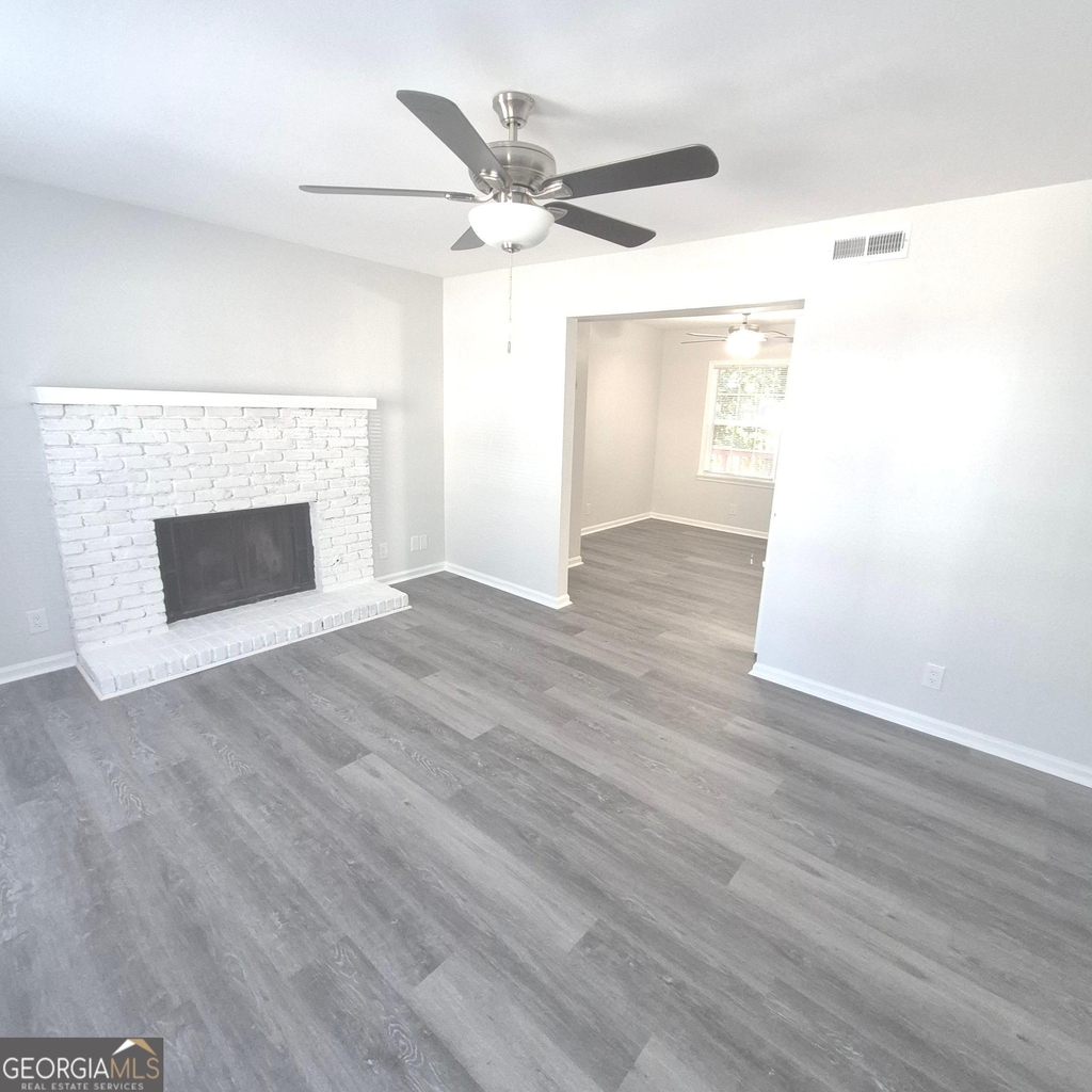 190 Springdale Court - Photo 9
