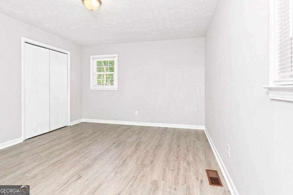 5639 Stewart Mill Road - Photo 10