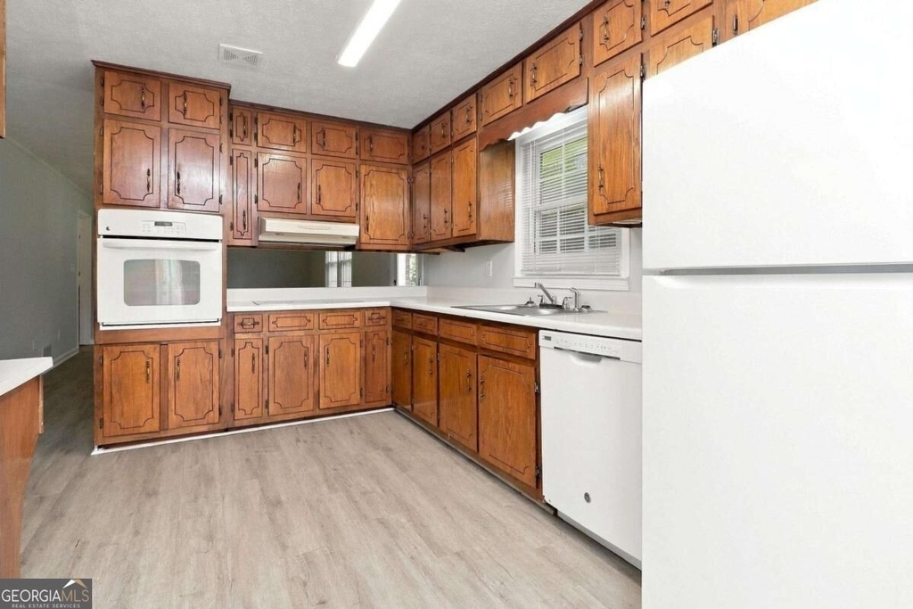 5639 Stewart Mill Road - Photo 4