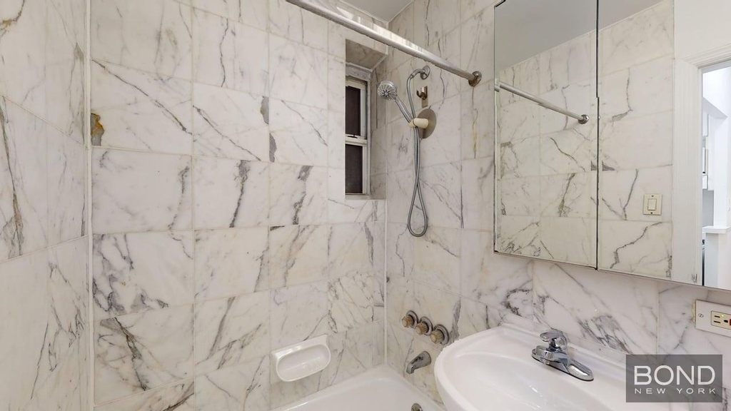 428 East 81st Street - Photo 2