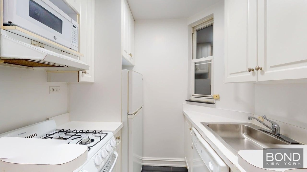 428 East 81st Street - Photo 1