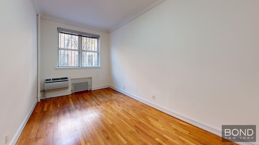 428 East 81st Street - Photo 5