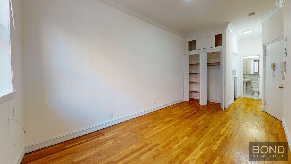 428 East 81st Street - Photo 6