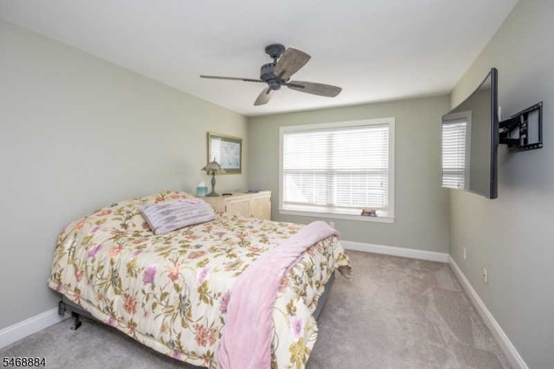 225 Holcombe Way - Photo 11