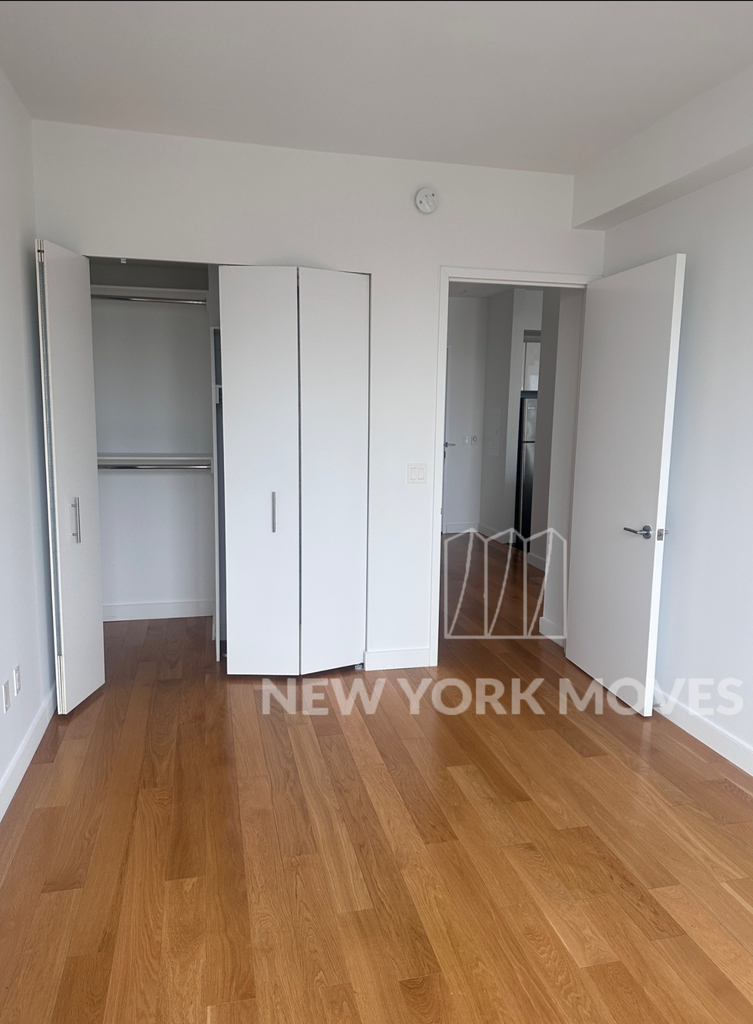 West 57th Street - Photo 4