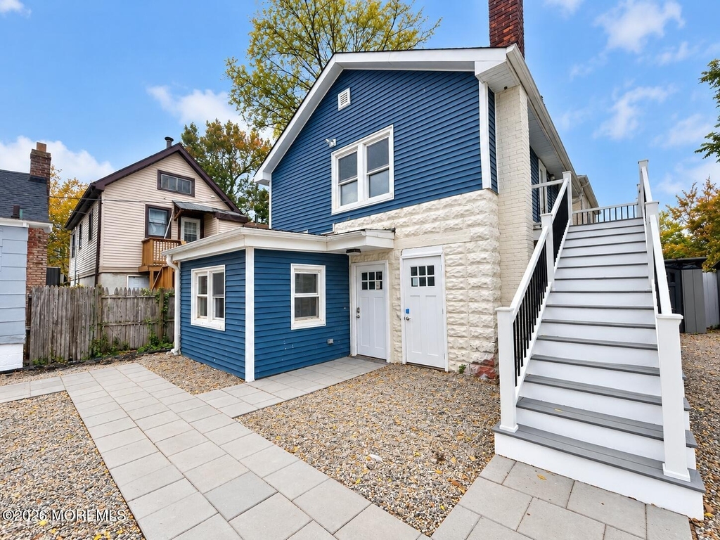 71 Oak Street - Photo 0