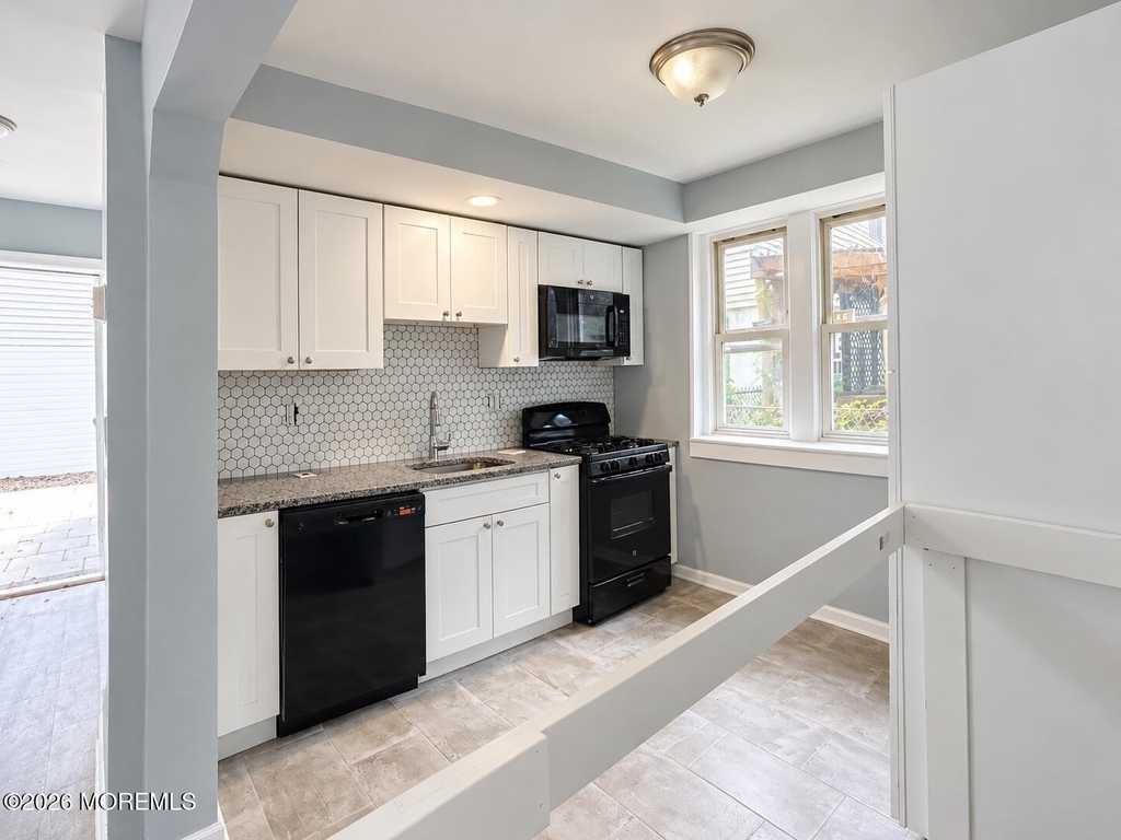 71 Oak Street - Photo 2