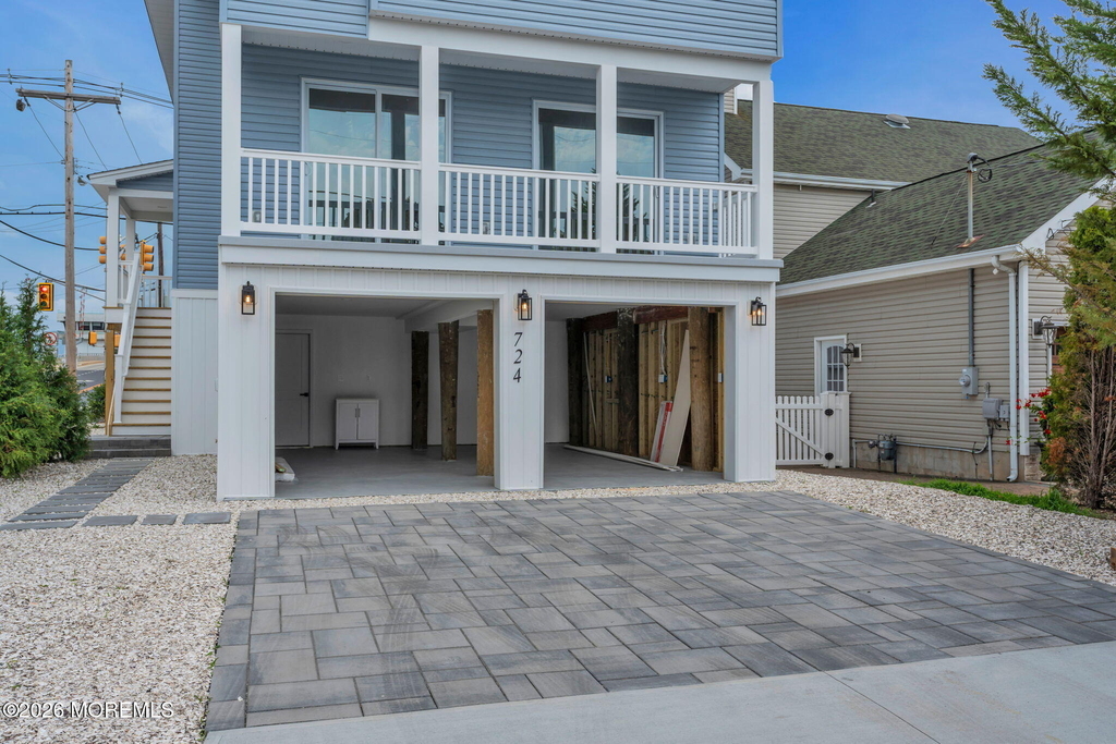 724 Bay Avenue - Photo 18