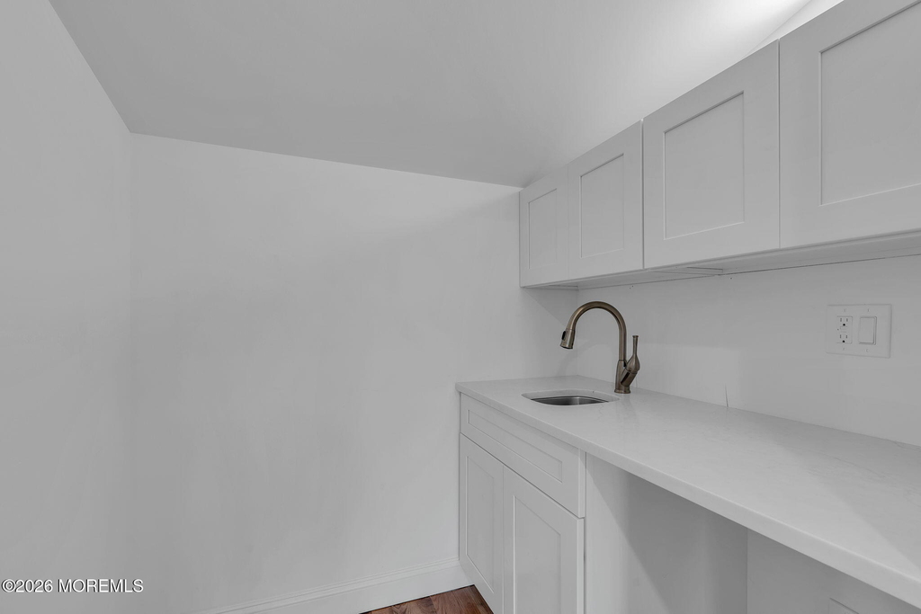 724 Bay Avenue - Photo 17