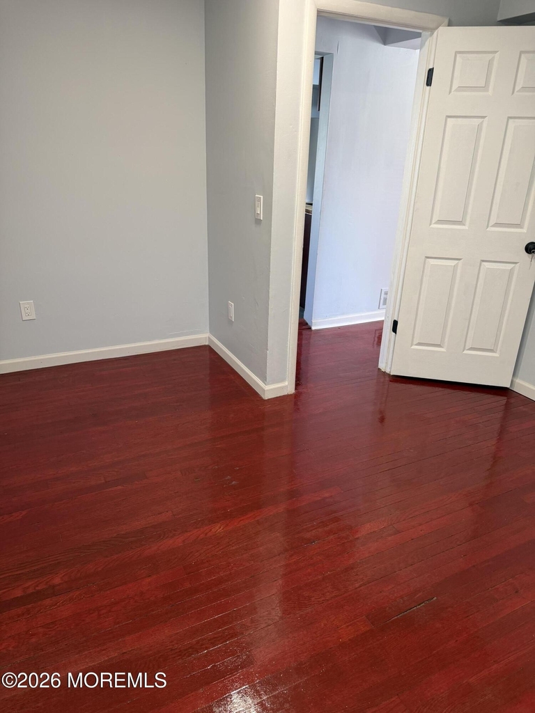 1313 8th Avenue - Photo 6