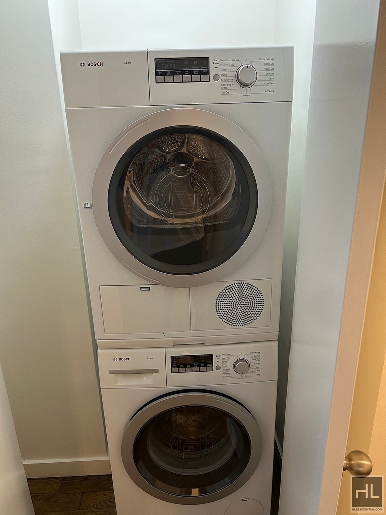 East 63 Street - Photo 18