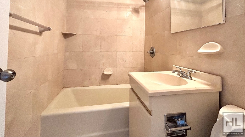 East 63 Street - Photo 2