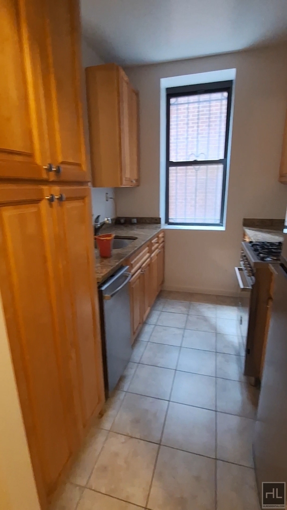 West 45 Street - Photo 0