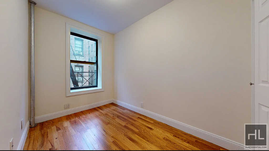 East 12th Street - Photo 1