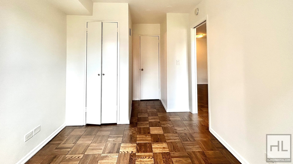 East 63 Street - Photo 1