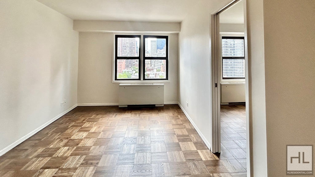East 63 Street - Photo 0
