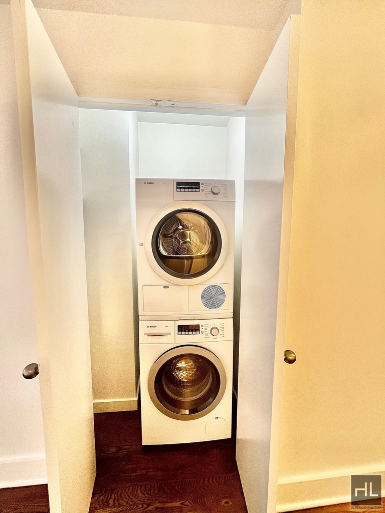 East 63 Street - Photo 4