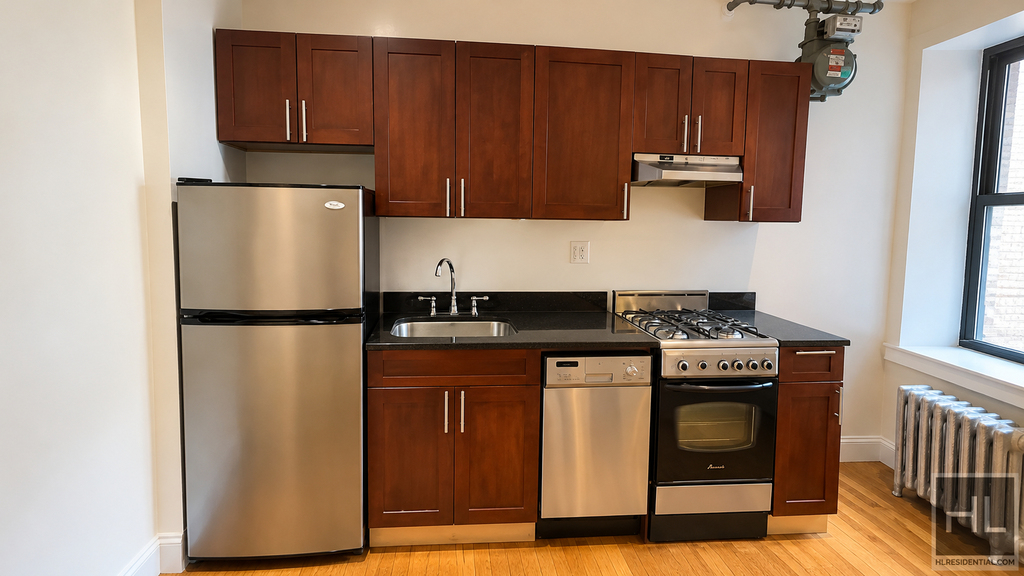 West 11th Street - Photo 0
