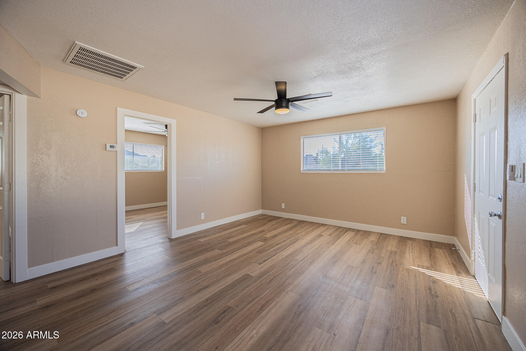 338 E Vogel Avenue - Photo 2