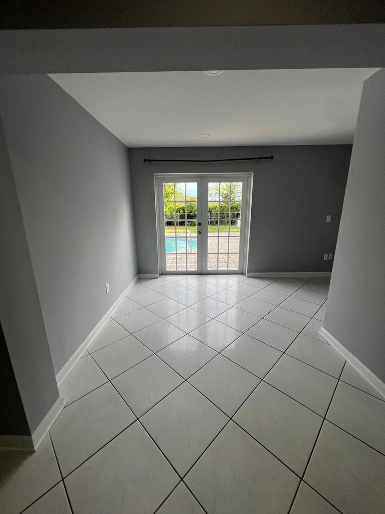 101 Sandpiper Avenue - Photo 2