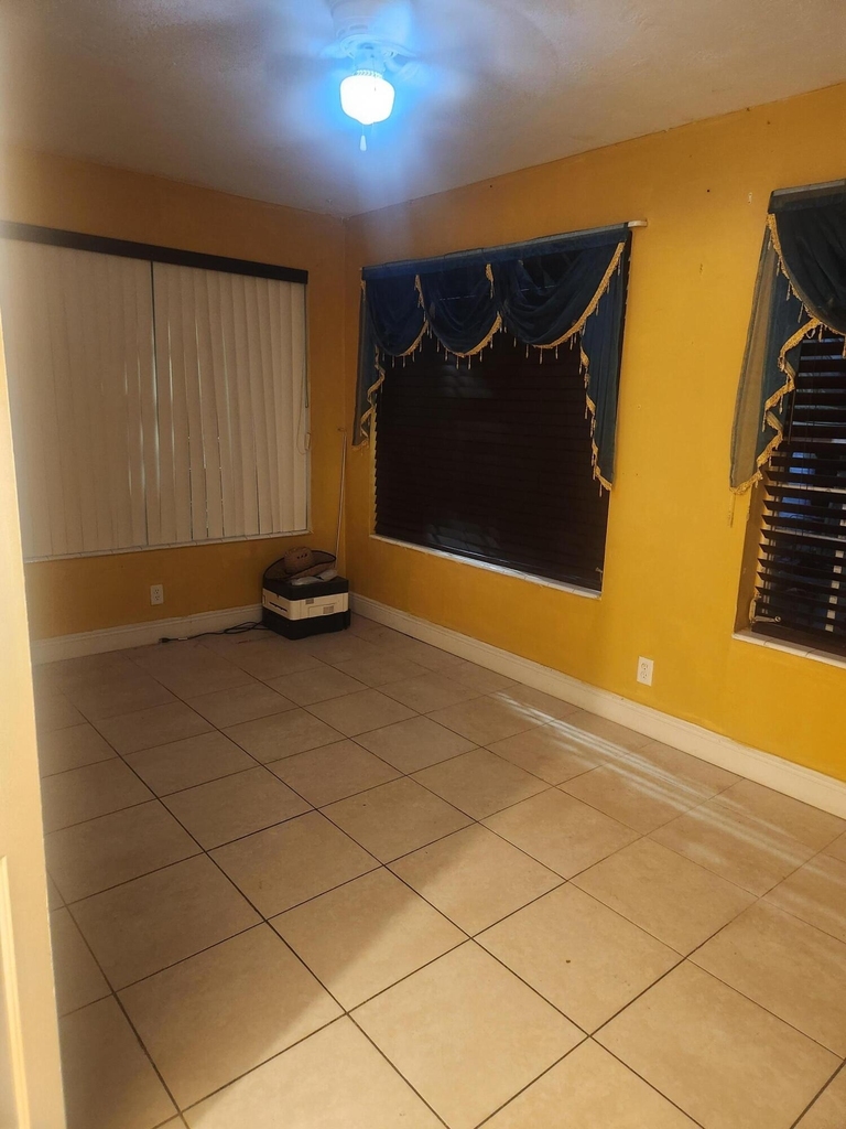 2643 Bahama Drive - Photo 6