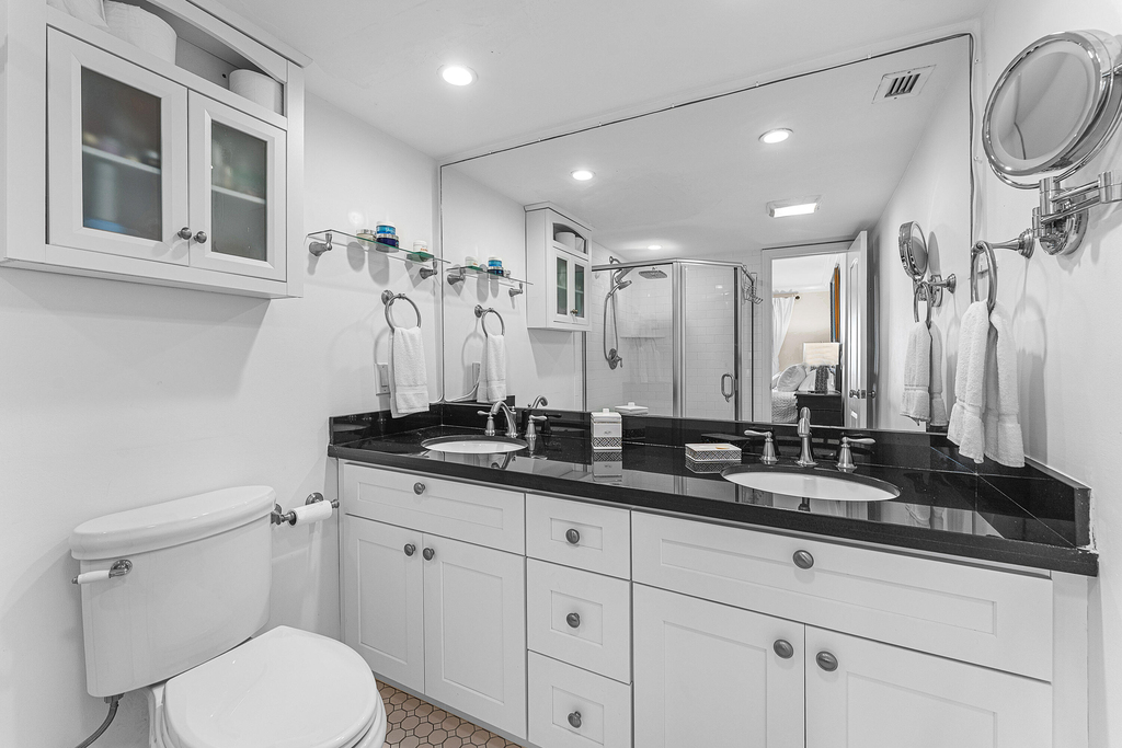 1001 E Camino Real - Photo 18