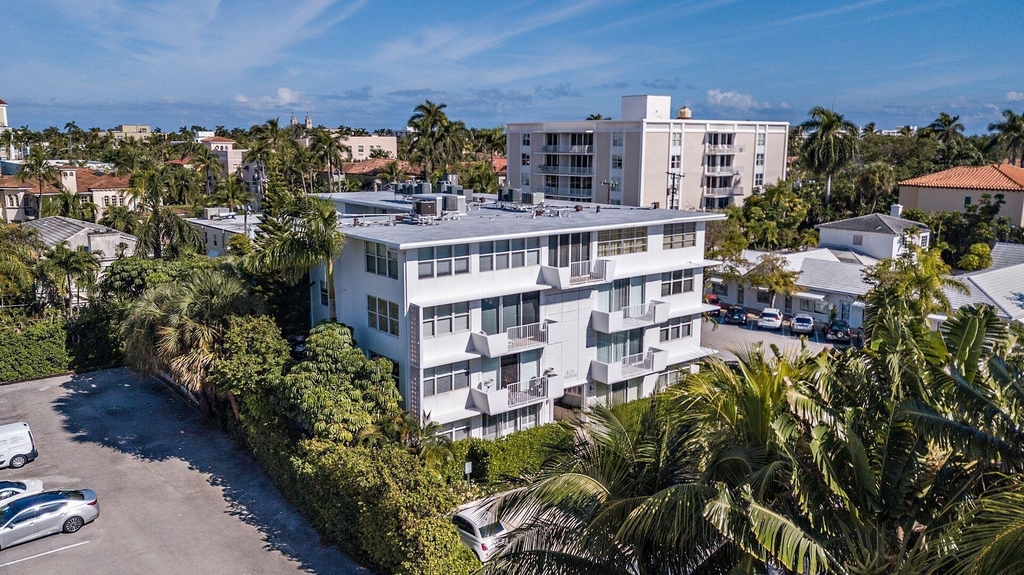 401 Peruvian Avenue - Photo 15