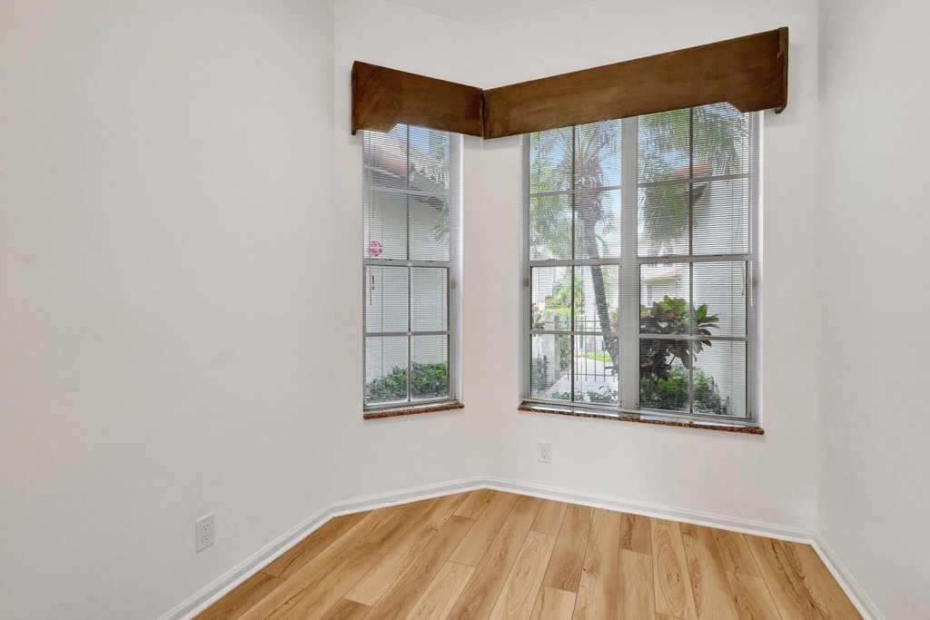 2526 Nw 52nd Street - Photo 15