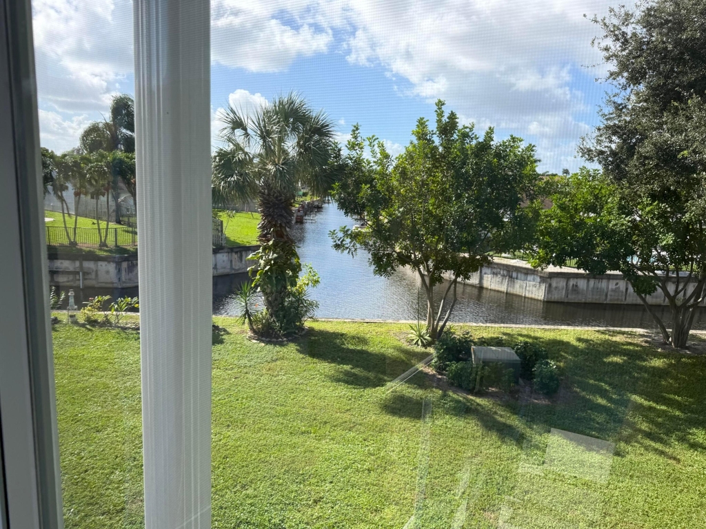 1950 Nw 13th Street - Photo 13