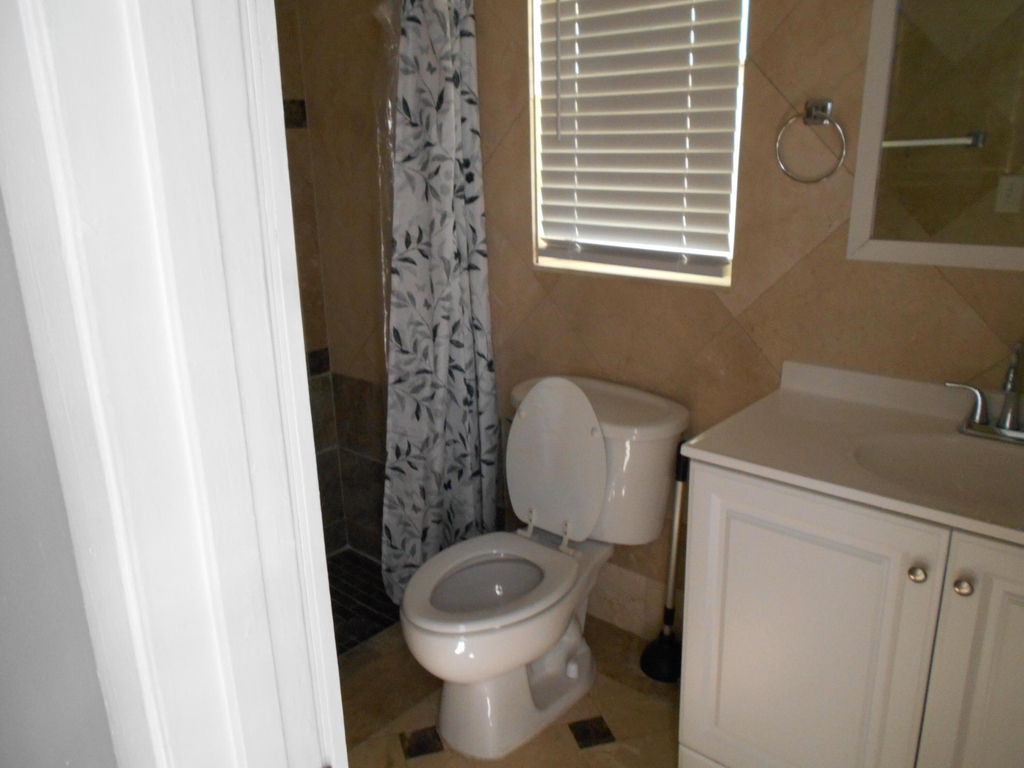 827 Nw 87th Avenue - Photo 18