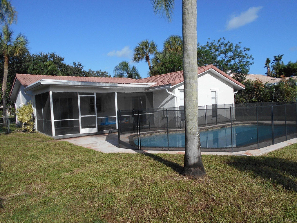 827 Nw 87th Avenue - Photo 38