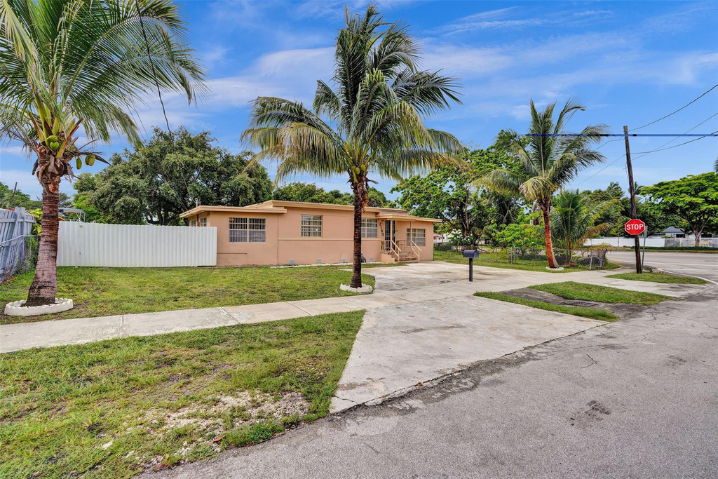 2180 Nw 105th Terrace - Photo 5