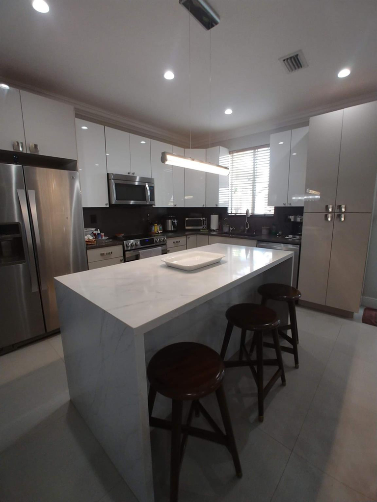 7373 Nw 174th Terrace - Photo 2