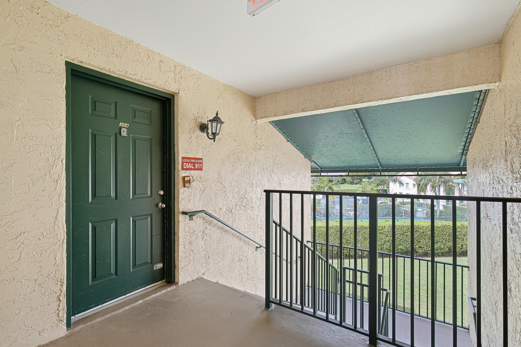 1743 Village Boulevard - Photo 5