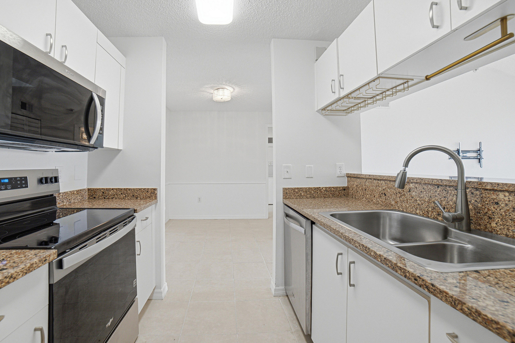 1743 Village Boulevard - Photo 18