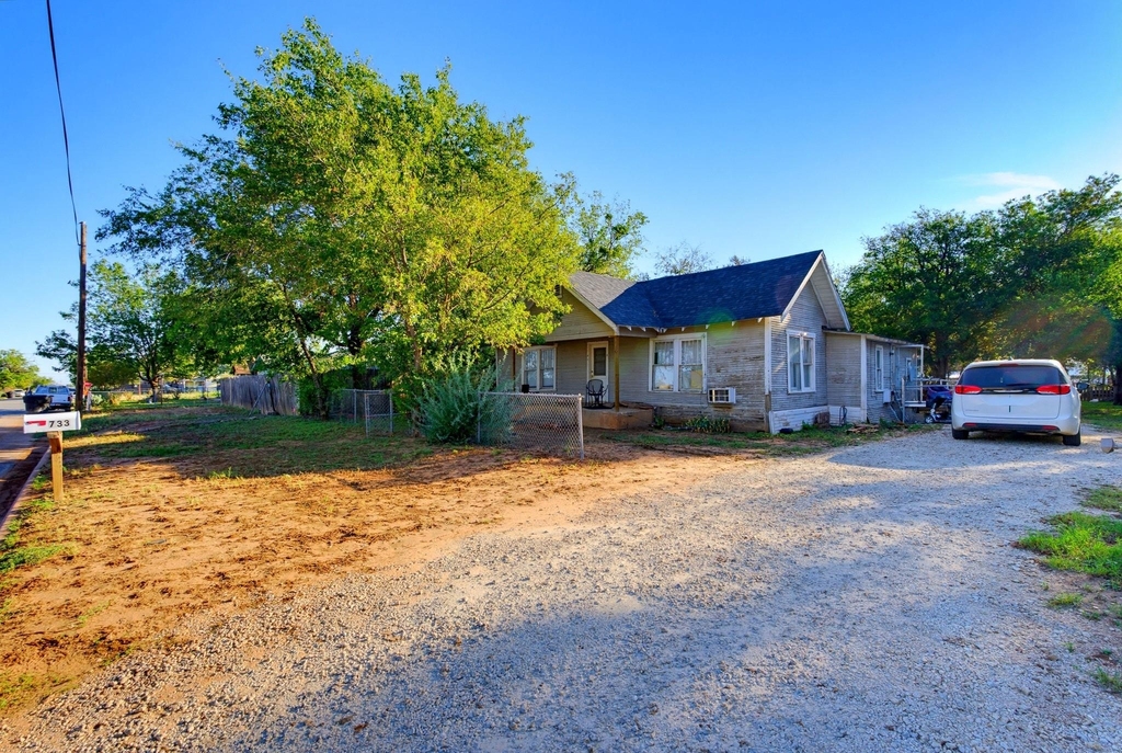 733 Cherry Street - Photo 0