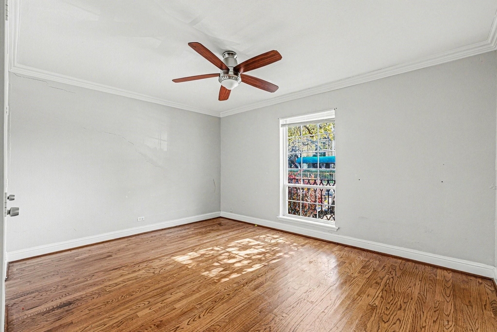 5222 Fleetwood Oaks Avenue - Photo 13