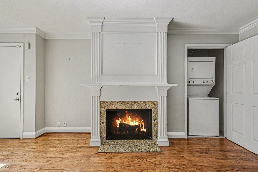 5222 Fleetwood Oaks Avenue - Photo 3