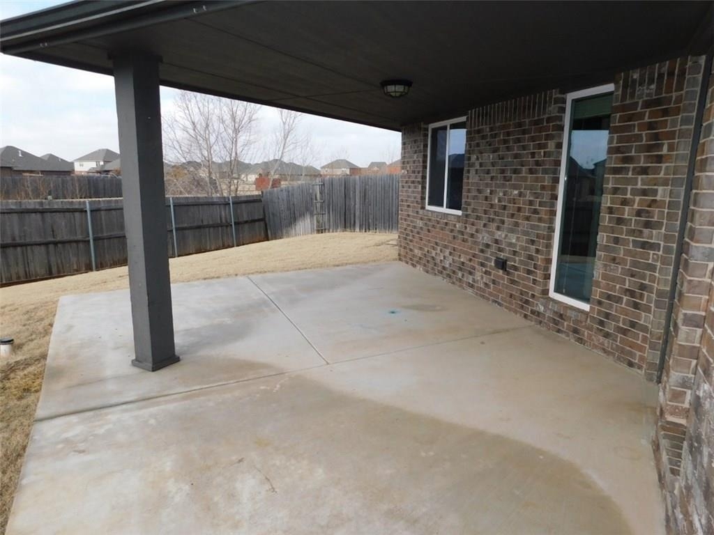 17517 Black Hawk Drive - Photo 19