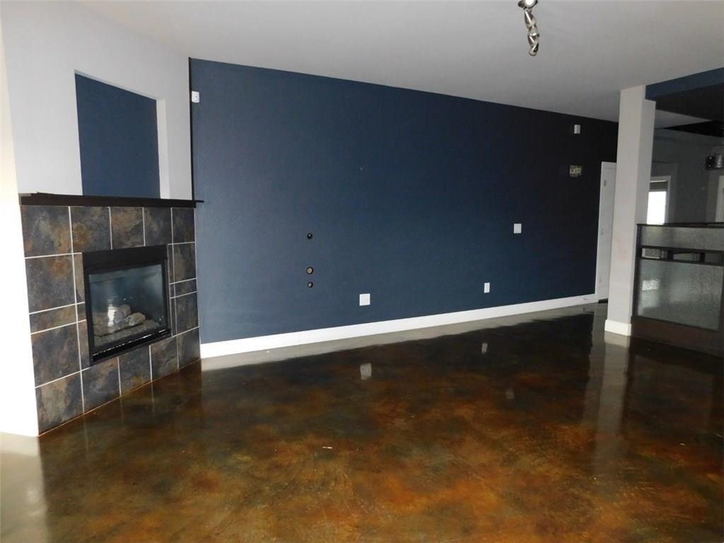 17517 Black Hawk Drive - Photo 4