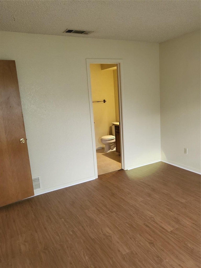 2732 Parkchester Drive - Photo 14