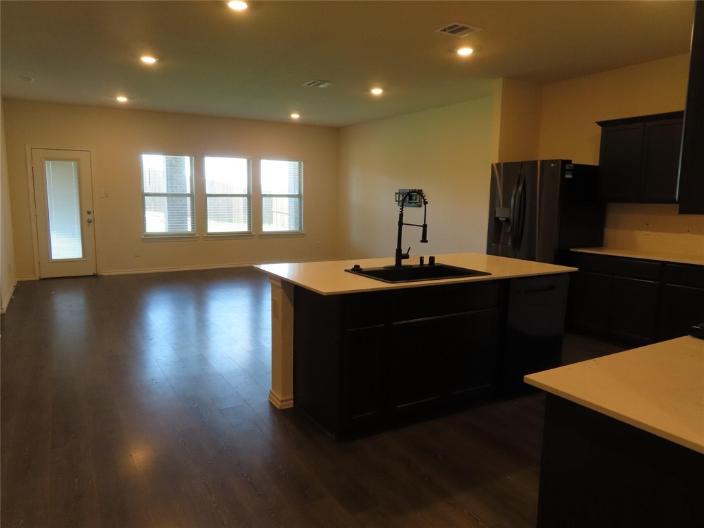 3037 Zinnia Street - Photo 1