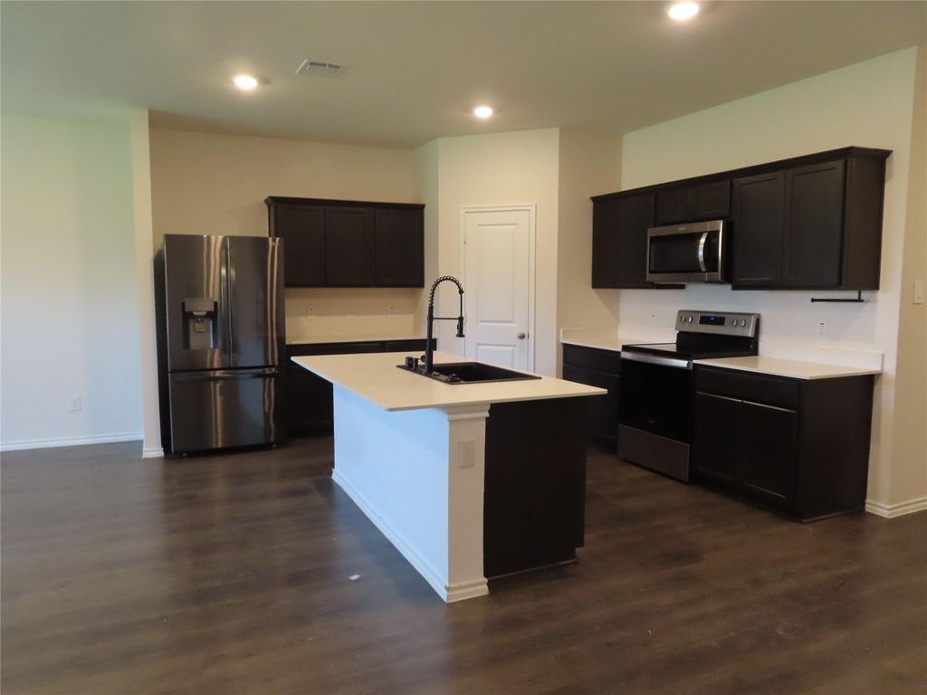 3037 Zinnia Street - Photo 2