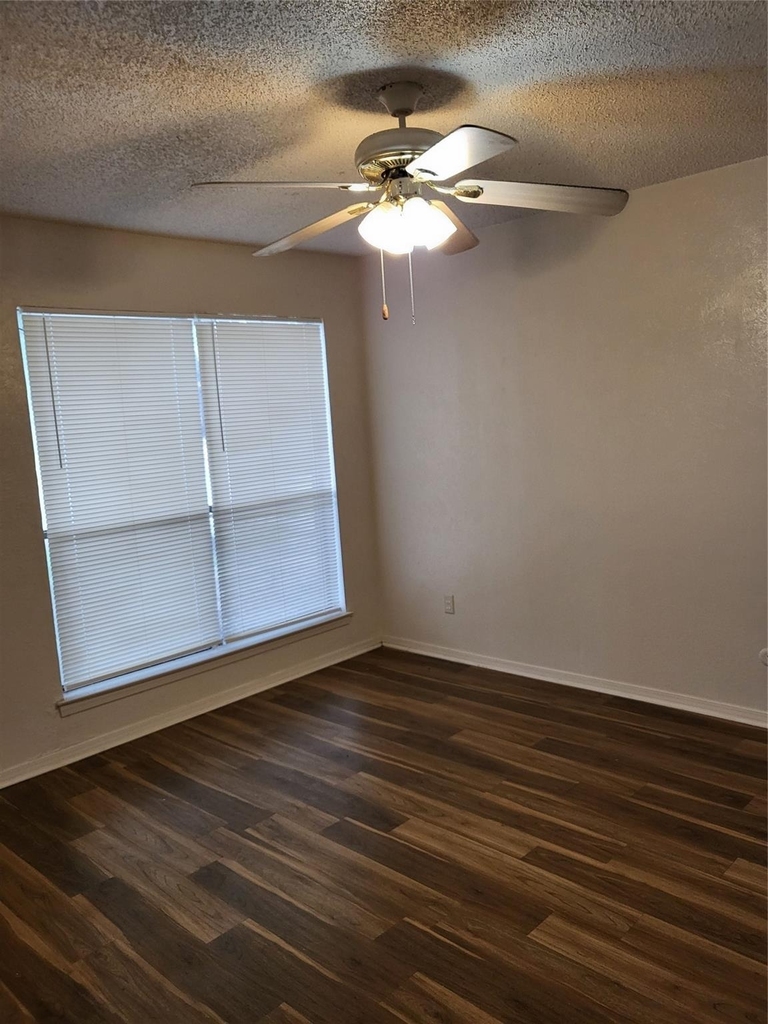 2718 Saint George Place - Photo 5