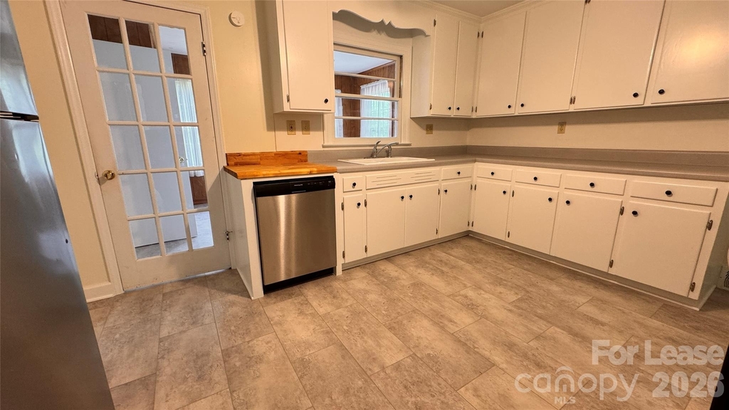 690 Brookdale Drive - Photo 13