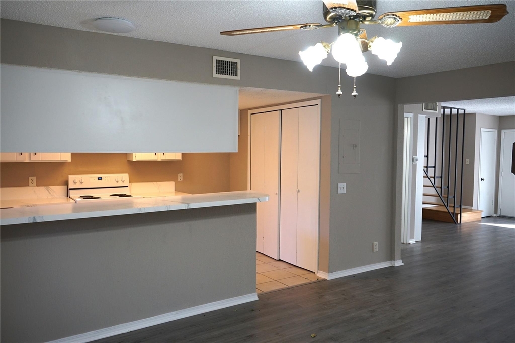 2417 S Graham Drive - Photo 4